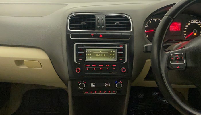 2014 Volkswagen Vento HIGHLINE 1.6 MPI, Petrol, Manual, 45,714 km, Air Conditioner