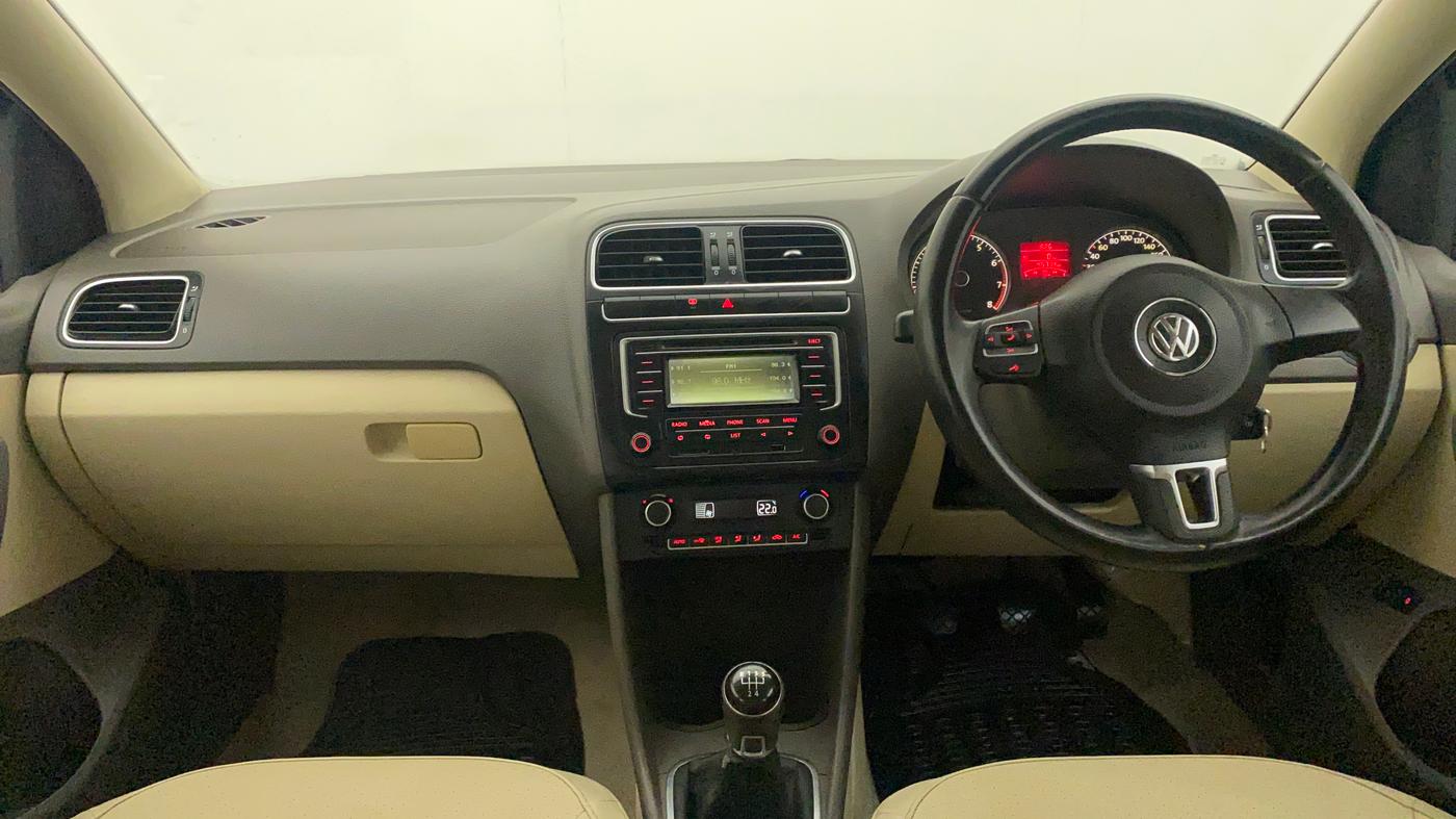 2014 Volkswagen Vento HIGHLINE 1.6 MPI, Petrol, Manual, 45,714 km, Dashboard