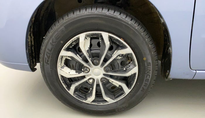 2011 Maruti Wagon R 1.0 VXI, Petrol, Manual, 18,112 km, Left Front Wheel