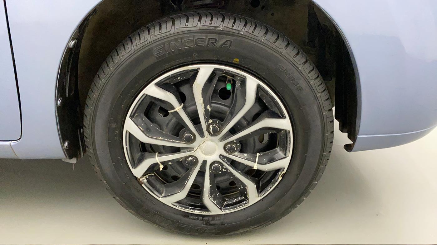 2011 Maruti Wagon R 1.0 VXI, Petrol, Manual, 18,112 km, Right Front Wheel