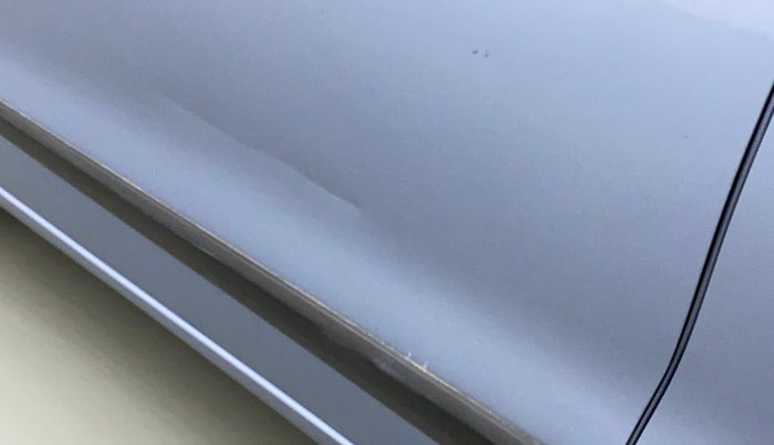 2011 Maruti Wagon R 1.0 VXI, Petrol, Manual, 18,112 km, Front passenger door - Slightly dented
