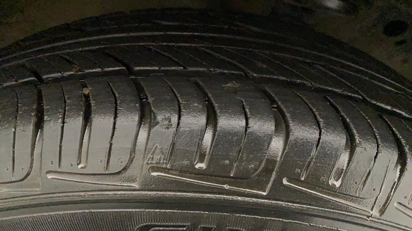 2011 Maruti Wagon R 1.0 VXI, Petrol, Manual, 18,112 km, Right Rear Tyre Tread