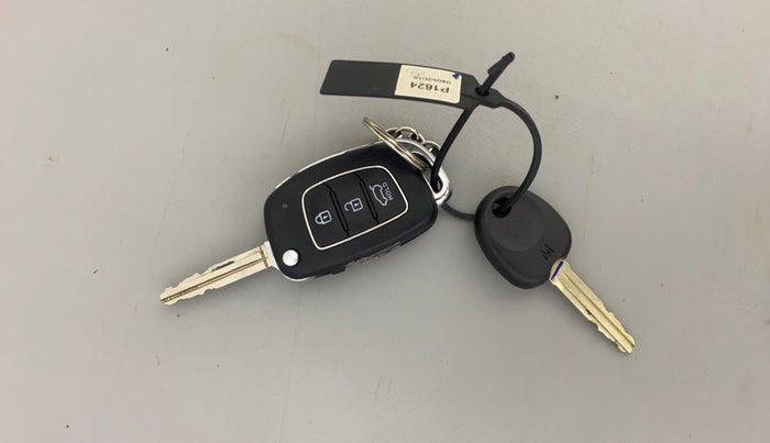 2016 Hyundai Elite i20 SPORTZ 1.2, Petrol, Manual, 15,546 km, Key Close Up