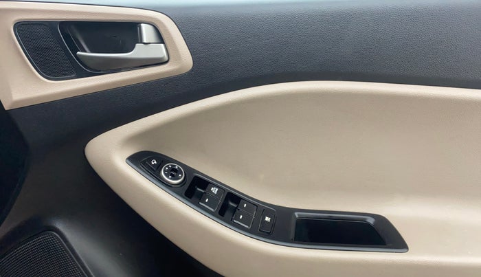 2016 Hyundai Elite i20 SPORTZ 1.2, Petrol, Manual, 15,546 km, Driver Side Door Panels Control