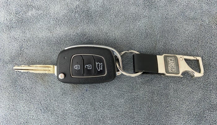 2019 Hyundai VENUE 1.0L Turbo GDI SX MT, Petrol, Manual, 37,037 km, Key Close Up