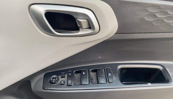 2023 Hyundai GRAND I10 NIOS SPORTZ 1.2 KAPPA VTVT CNG, CNG, Manual, 67,739 km, Driver Side Door Panels Control