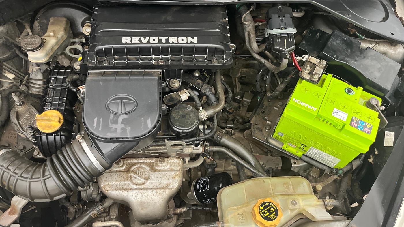 2018 Tata Tiago XZ PETROL, Petrol, Manual, 88,329 km, Engine View