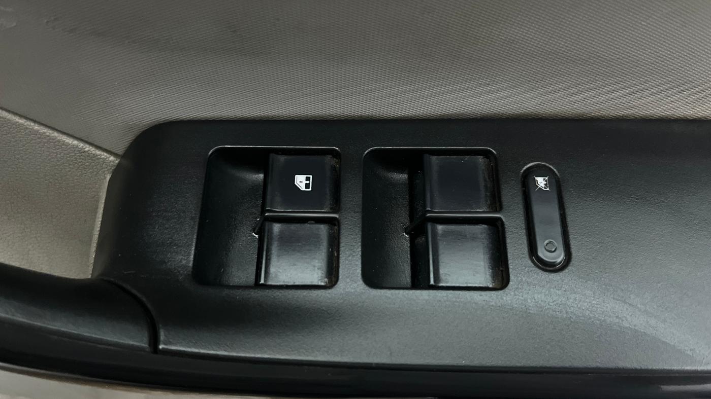 2018 Tata Tiago XZ PETROL, Petrol, Manual, 88,329 km, Driver Side Door Panels Control