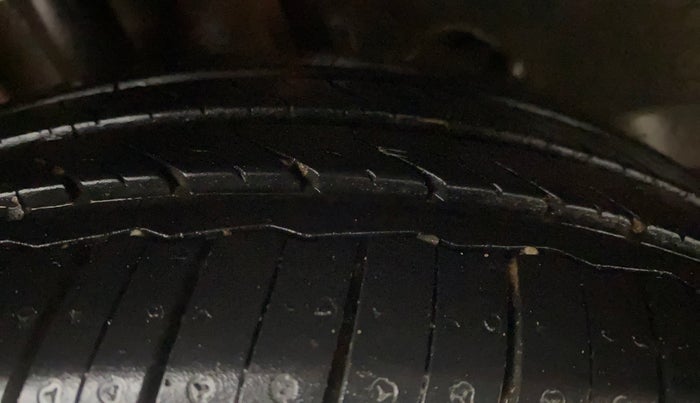 2016 Tata Tiago XZ PETROL, Petrol, Manual, 56,229 km, Right Rear Tyre Tread