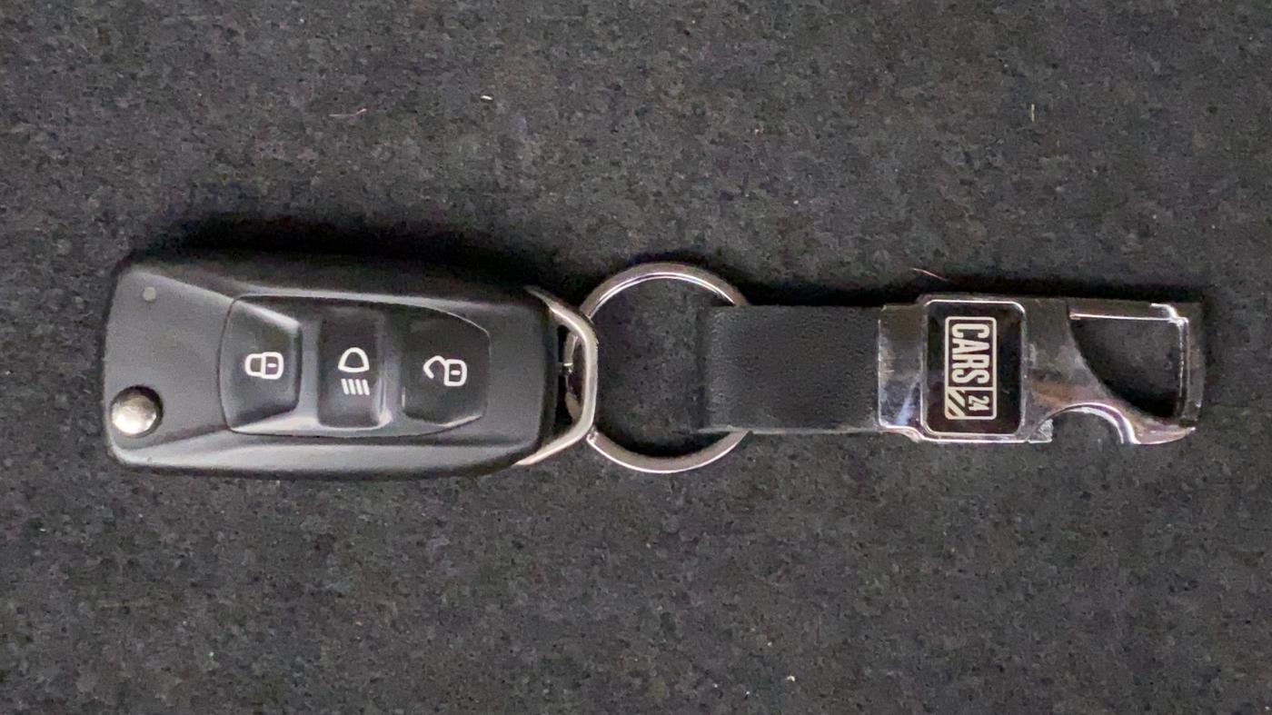 2019 Tata TIGOR XZ PLUS PETROL, Petrol, Manual, 25,712 km, Key Close Up