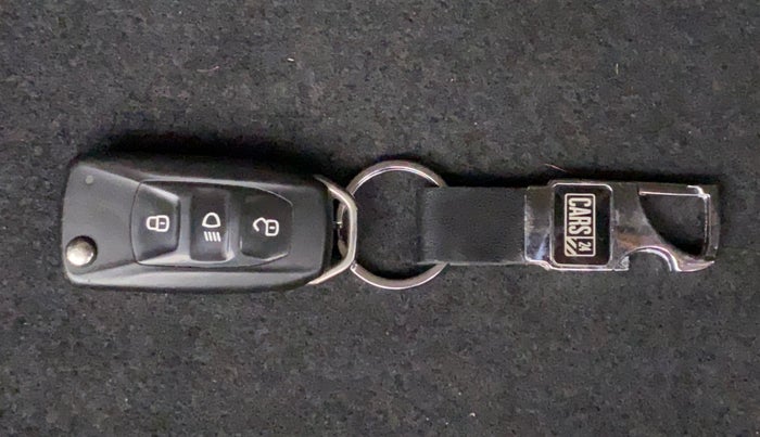 2019 Tata TIGOR XZ PLUS PETROL, Petrol, Manual, 25,712 km, Key Close Up