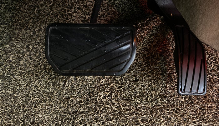 2018 Maruti Ciaz ZETA AT 1.5  SHVS PETROL, Petrol, Automatic, 71,295 km, Pedals