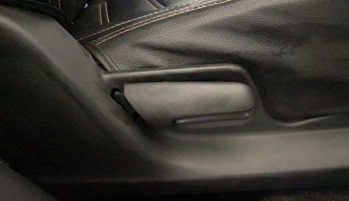 2016 Maruti Swift LXI (O), Petrol, Manual, 88,298 km, Driver Side Adjustment Panel