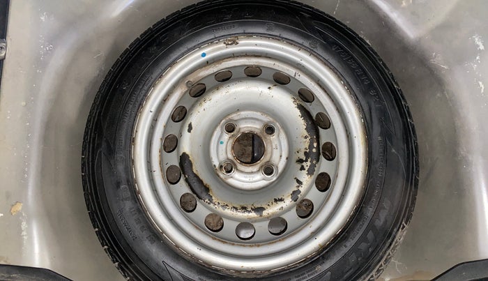 2016 Maruti Swift LXI (O), Petrol, Manual, 88,298 km, Spare Tyre