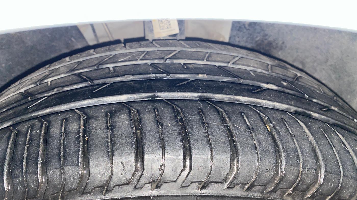 2024 Volkswagen VIRTUS Highline Plus 1.0 TSI AT, Petrol, Automatic, 21,452 km, Right Front Tyre Tread