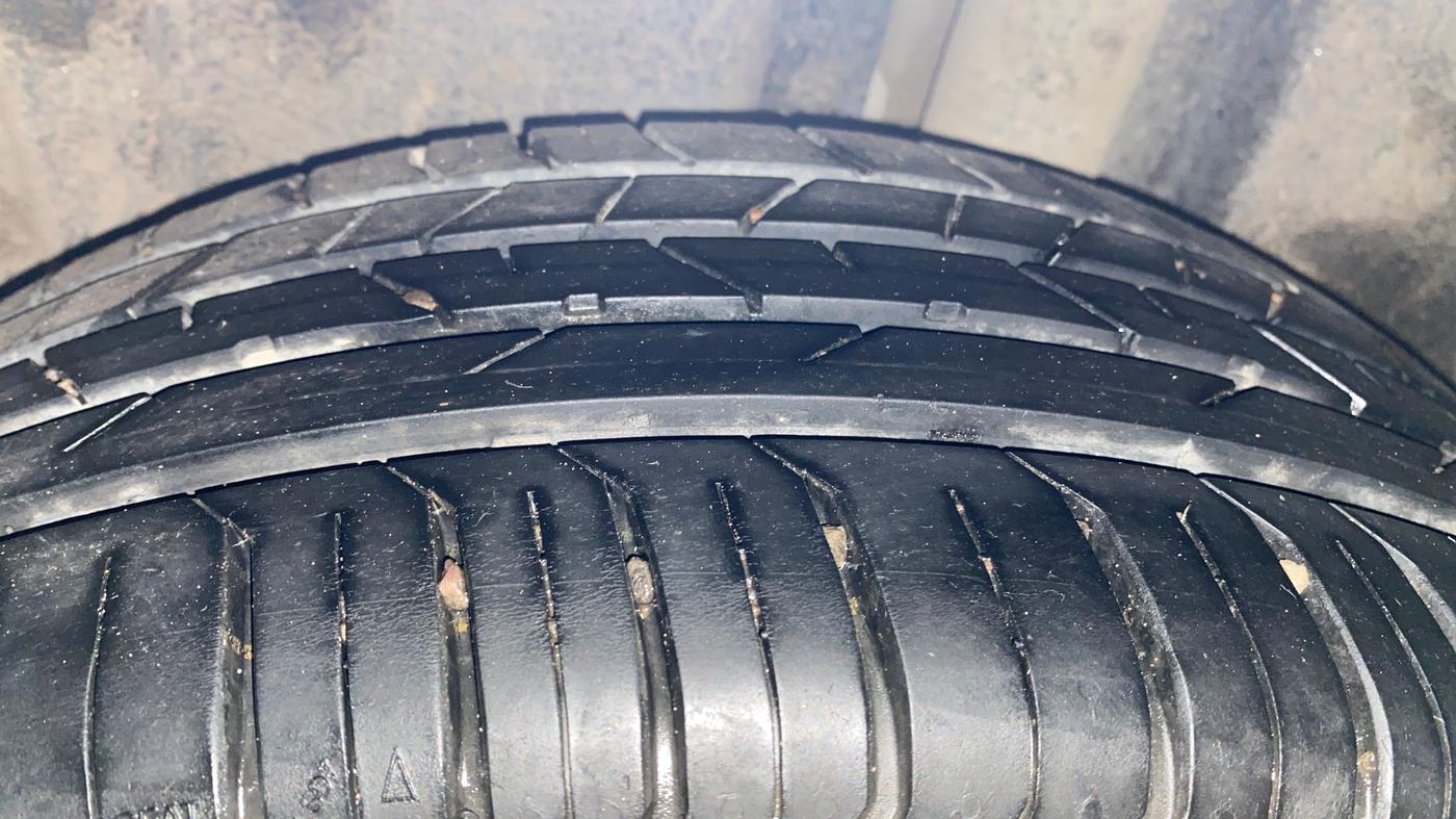 2024 Volkswagen VIRTUS Highline Plus 1.0 TSI AT, Petrol, Automatic, 21,452 km, Left Rear Tyre Tread
