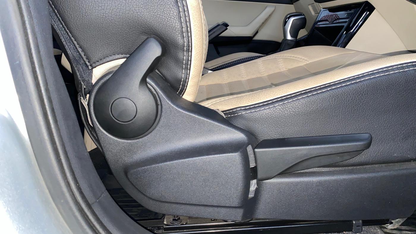 2024 Volkswagen VIRTUS Highline Plus 1.0 TSI AT, Petrol, Automatic, 21,452 km, Driver Side Adjustment Panel