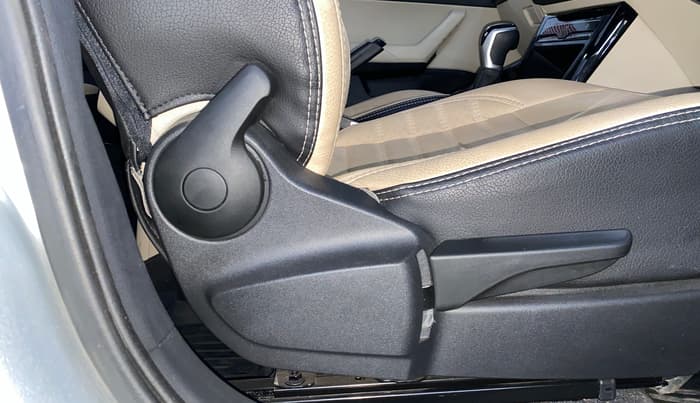 2024 Volkswagen VIRTUS Highline Plus 1.0 TSI AT, Petrol, Automatic, 21,452 km, Driver Side Adjustment Panel