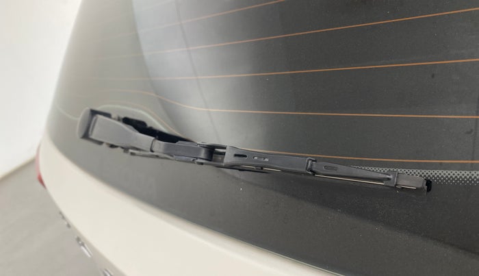 2022 Skoda KUSHAQ AMBITION 1.0L TSI MT, Petrol, Manual, 45,014 km, Rear Wiper