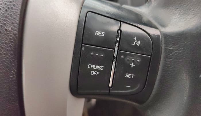 2016 Mahindra XUV500 W10, Diesel, Manual, 1,16,074 km, Adaptive Cruise Control
