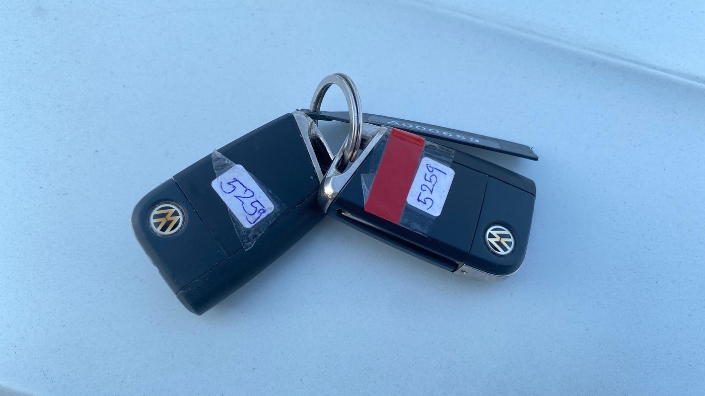2018 Volkswagen TIGUAN HIGHLINE TDI AT, Diesel, Automatic, 1,43,834 km, Key Close Up