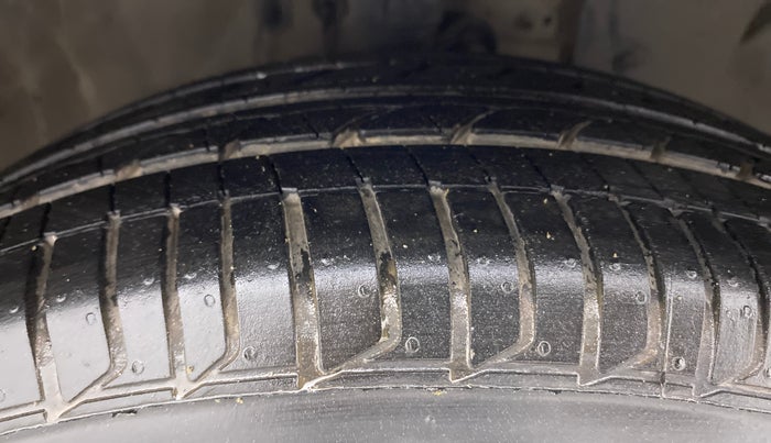 2011 Honda Jazz 1.2L I-VTEC S, Petrol, Manual, 99,038 km, Right Front Tyre Tread