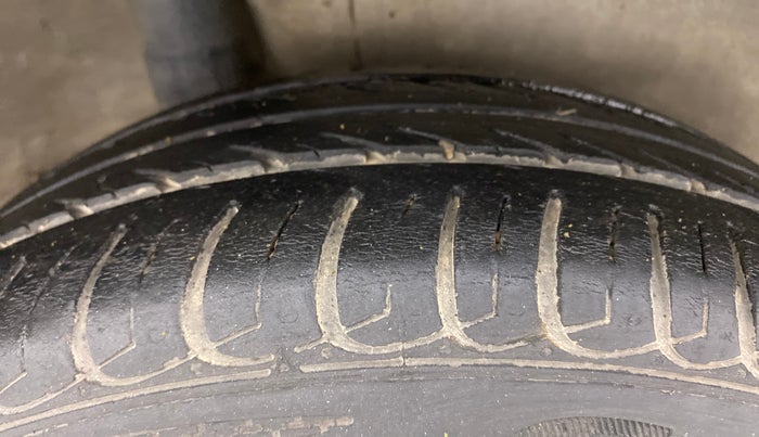 2011 Honda Jazz 1.2L I-VTEC S, Petrol, Manual, 99,038 km, Right Rear Tyre Tread