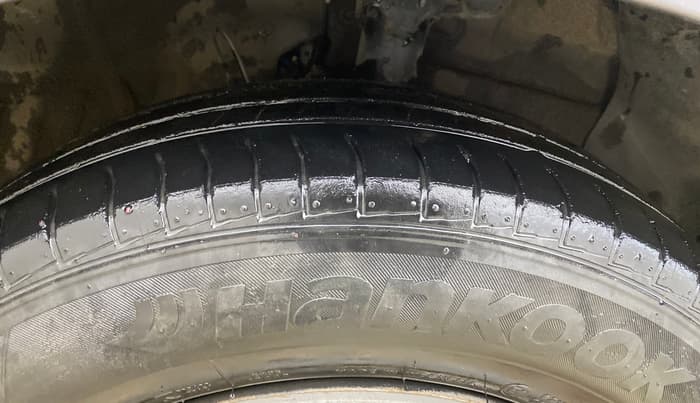 2019 Hyundai NEW SANTRO ERA EXECUTIVE, CNG, Manual, 37,490 km, Right Front Tyre Tread