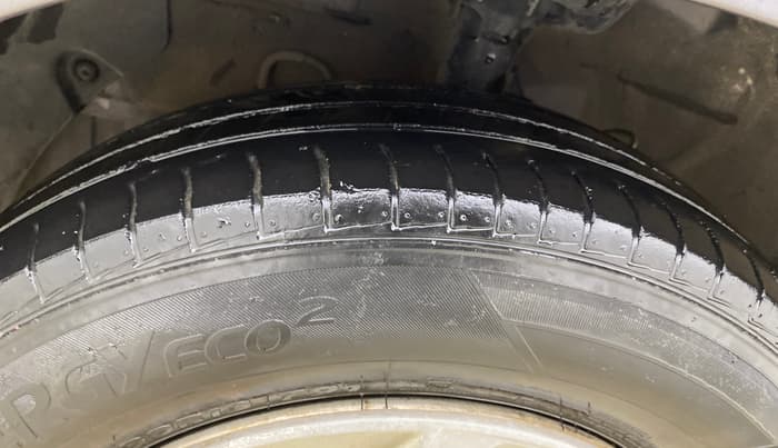 2019 Hyundai NEW SANTRO ERA EXECUTIVE, CNG, Manual, 37,490 km, Left Front Tyre Tread