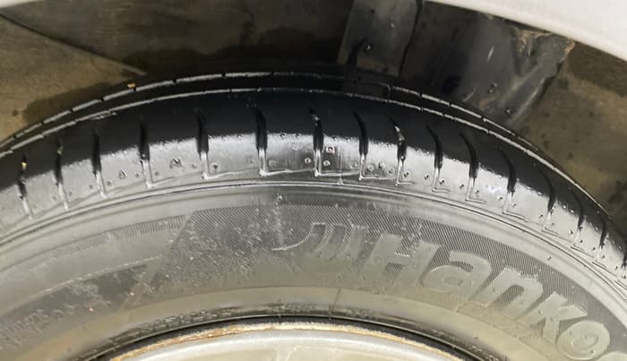2019 Hyundai NEW SANTRO ERA EXECUTIVE, CNG, Manual, 37,490 km, Left Rear Tyre Tread