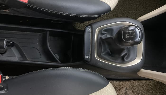 2019 Hyundai NEW SANTRO ERA EXECUTIVE, CNG, Manual, 37,490 km, Gear Lever