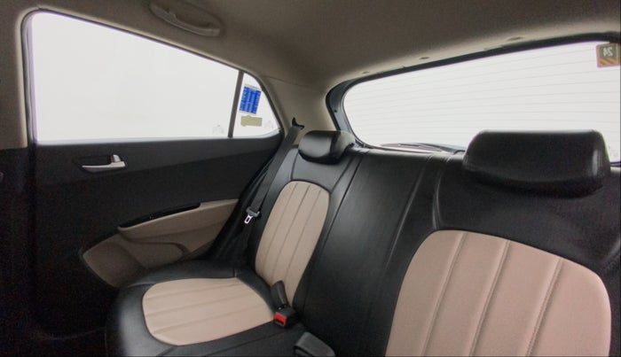2015 Hyundai Grand i10 ASTA (O) 1.2 KAPPA VTVT, Petrol, Manual, 26,517 km, Right Side Rear Door Cabin