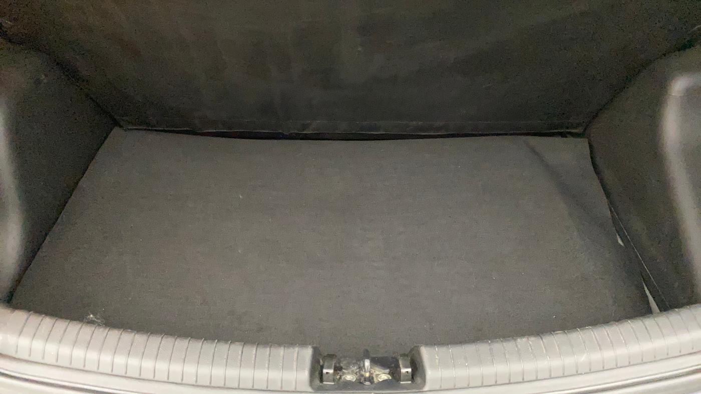 2015 Hyundai Grand i10 ASTA (O) 1.2 KAPPA VTVT, Petrol, Manual, 26,517 km, Boot Inside