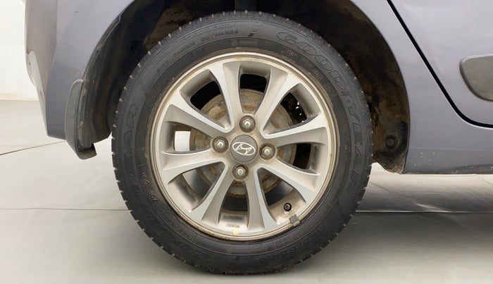 2015 Hyundai Grand i10 ASTA (O) 1.2 KAPPA VTVT, Petrol, Manual, 26,517 km, Right Rear Wheel