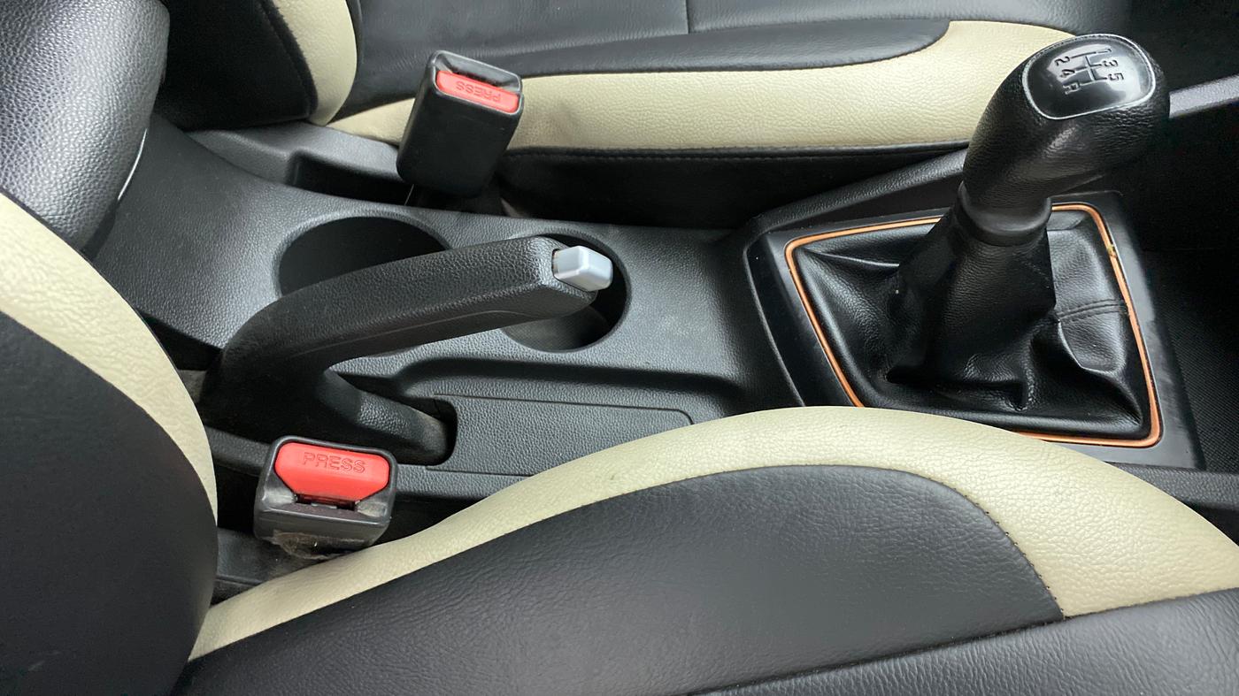 2015 Hyundai i20 Active 1.2 S, Petrol, Manual, 65,660 km, Gear Lever