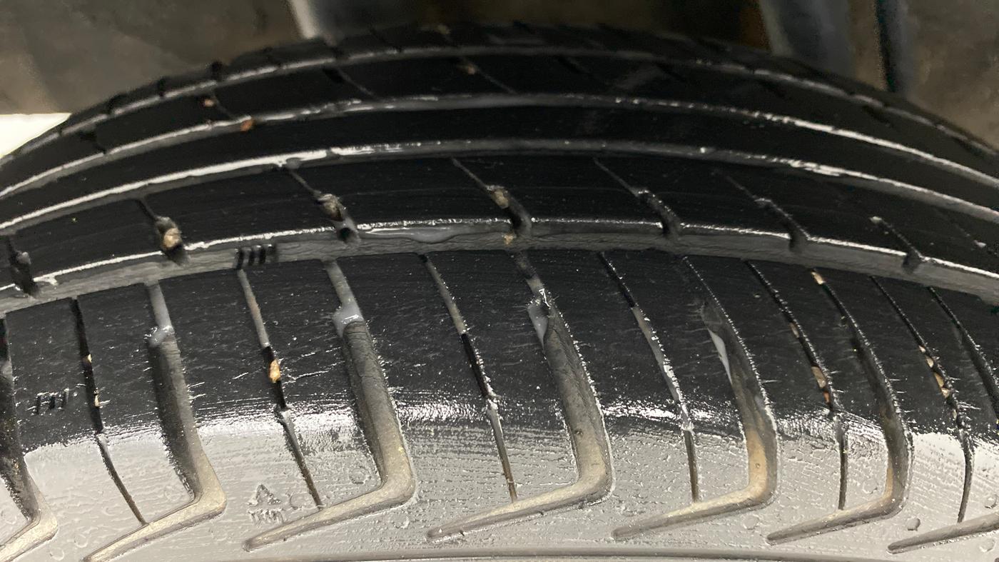 2018 Renault Kwid 1.0 RXT, Petrol, Manual, 29,780 km, Right Rear Tyre Tread