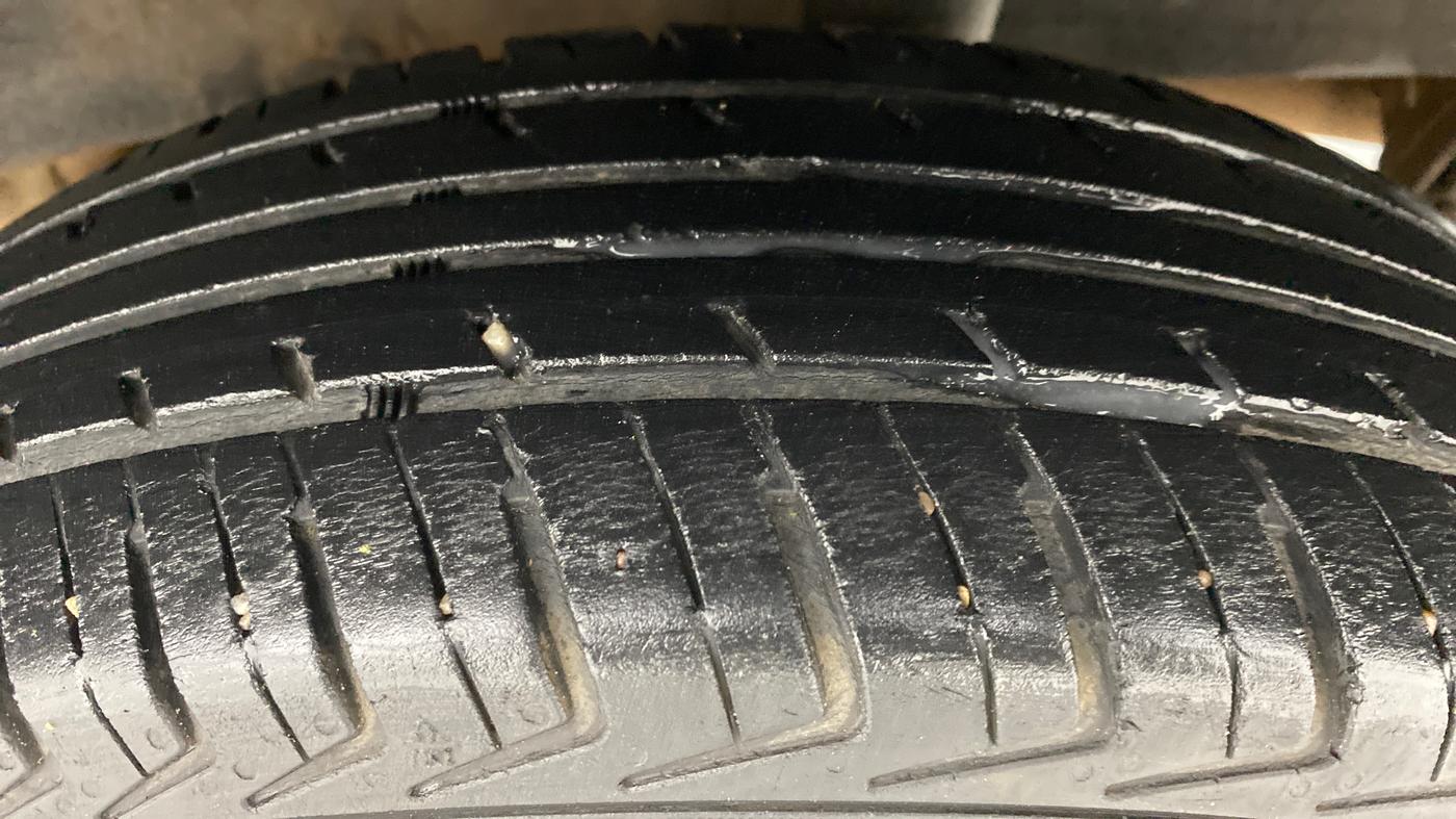 2018 Renault Kwid 1.0 RXT, Petrol, Manual, 29,780 km, Left Rear Tyre Tread