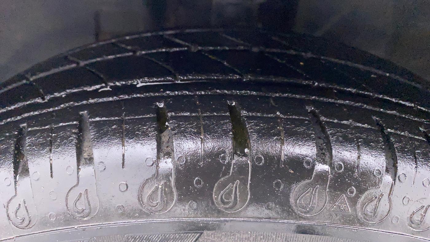 2020 Datsun Redi Go 1.0 T(O), Petrol, Manual, 33,119 km, Left Front Tyre Tread