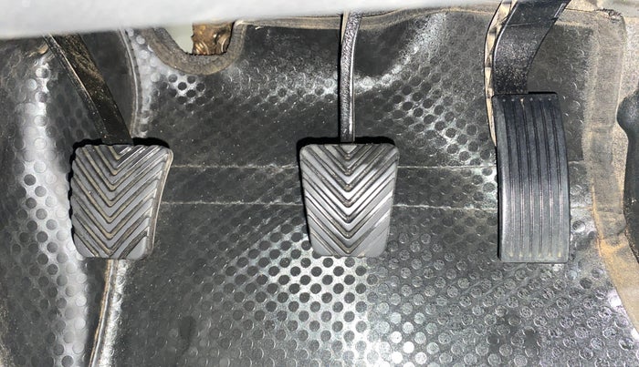 2021 Hyundai VENUE S+ 1.2, Petrol, Manual, 73,267 km, Pedals