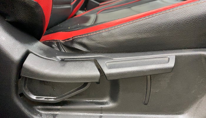 2021 Hyundai VENUE S+ 1.2, Petrol, Manual, 73,267 km, Driver Side Adjustment Panel