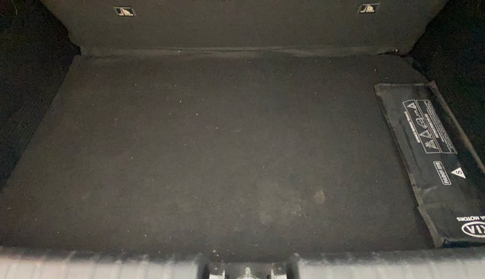 2020 KIA SONET HTX PLUS 1.0 IMT, Petrol, Manual, 29,159 km, Boot Inside