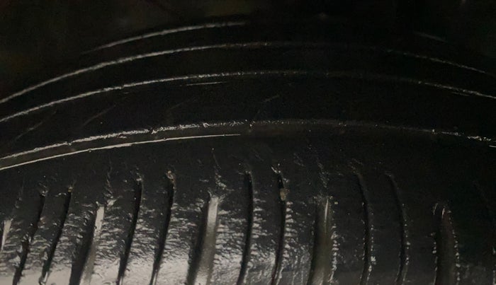 2020 KIA SONET HTX PLUS 1.0 IMT, Petrol, Manual, 29,159 km, Right Front Tyre Tread