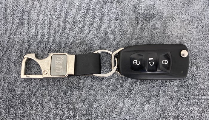 2018 Tata Tiago XT 1.2 REVOTRON, Petrol, Manual, 64,034 km, Key Close Up