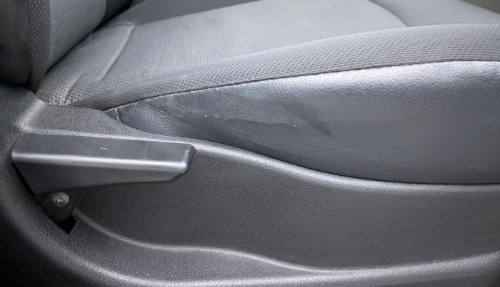2018 Tata Tiago XT 1.2 REVOTRON, Petrol, Manual, 64,034 km, Driver Side Adjustment Panel