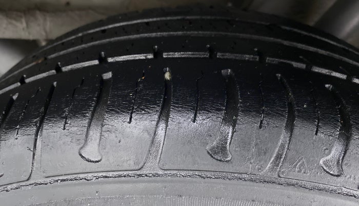 2018 Tata Tiago XT 1.2 REVOTRON, Petrol, Manual, 64,034 km, Left Rear Tyre Tread
