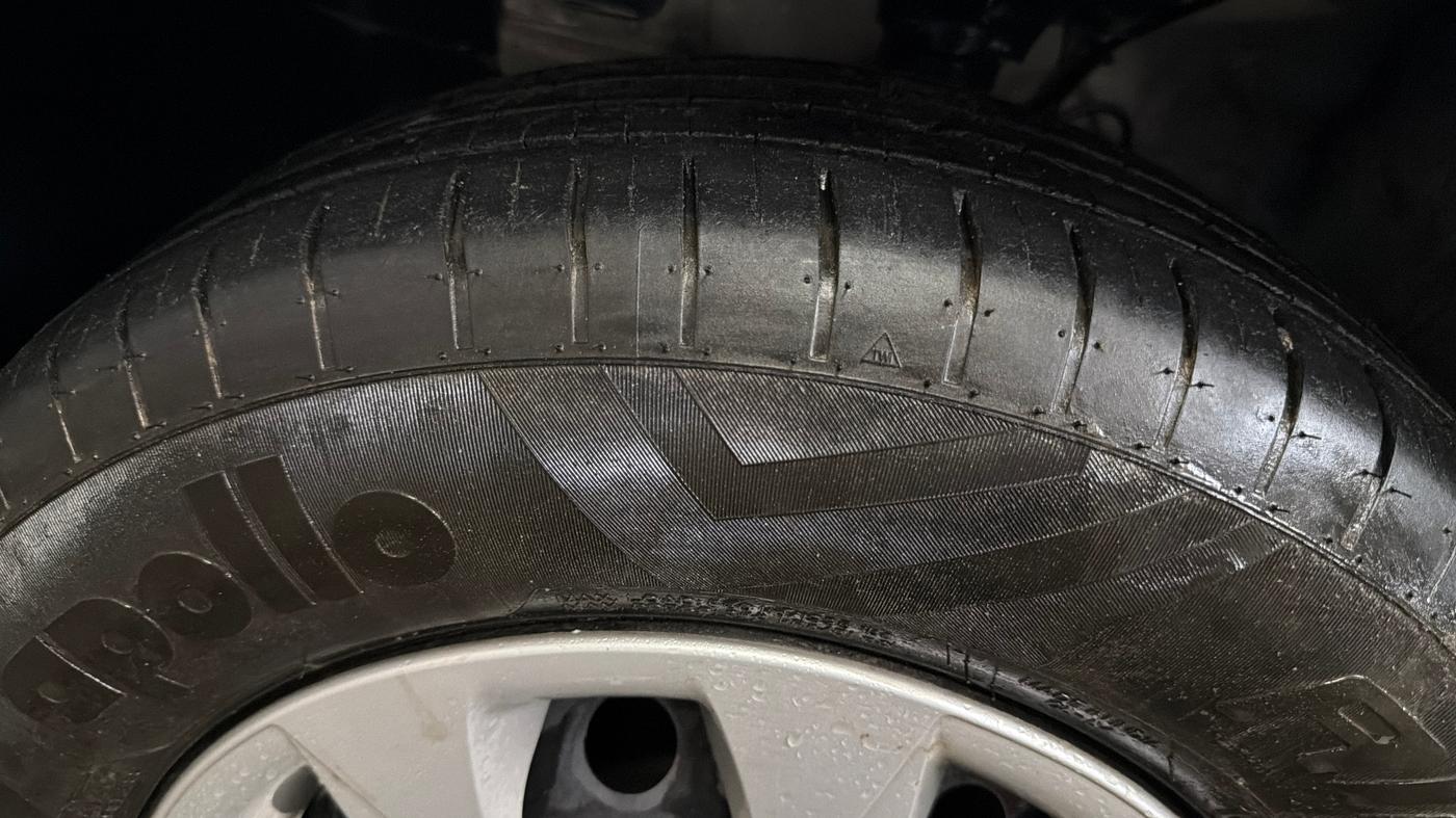 2019 Hyundai Elite i20 MAGNA PLUS 1.2, Petrol, Manual, 78,236 km, Left Front Tyre Tread