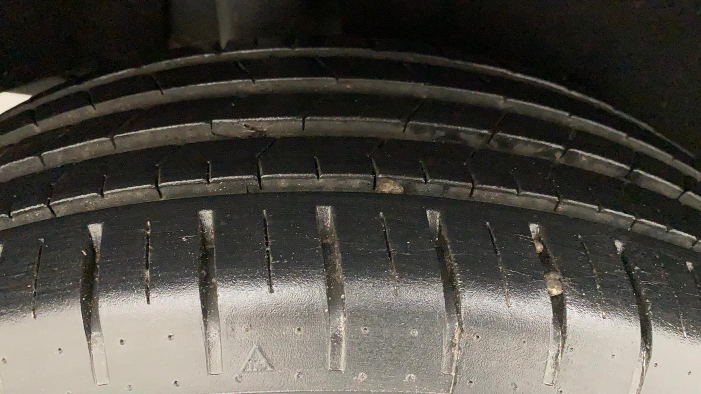 2017 Maruti Baleno ALPHA PETROL 1.2, Petrol, Manual, 5,897 km, Right Rear Tyre Tread