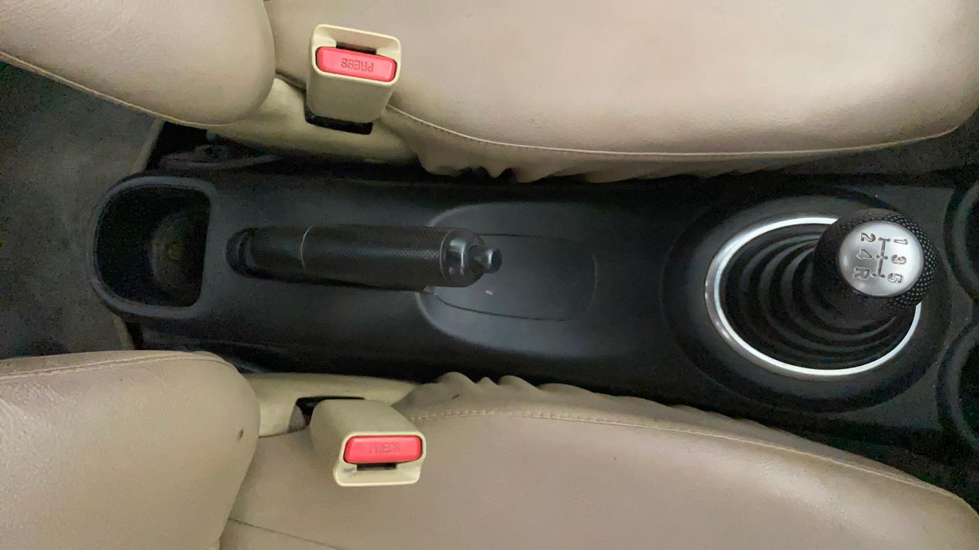 2013 Honda Brio S MT, Petrol, Manual, 73,893 km, Gear Lever