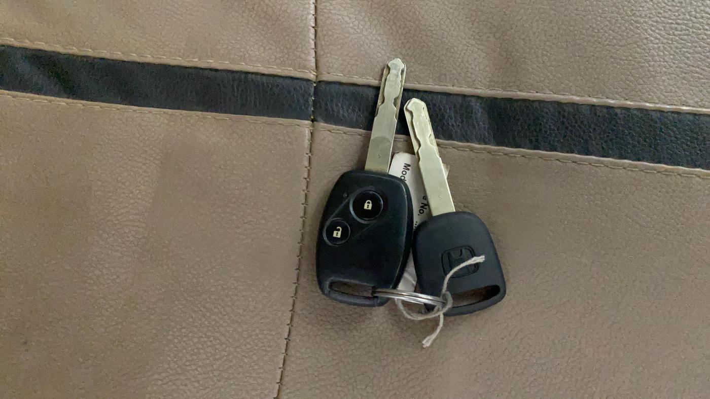2013 Honda Brio S MT, Petrol, Manual, 73,893 km, Key Close Up
