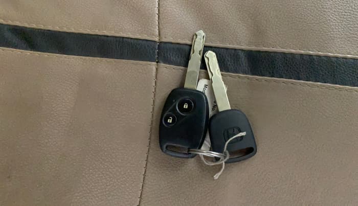 2013 Honda Brio S MT, Petrol, Manual, 73,893 km, Key Close Up
